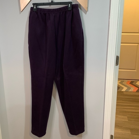 Dress barn matching sweater set with pants in plum size 18/20 top size 22/24 - Picture 2 of 9